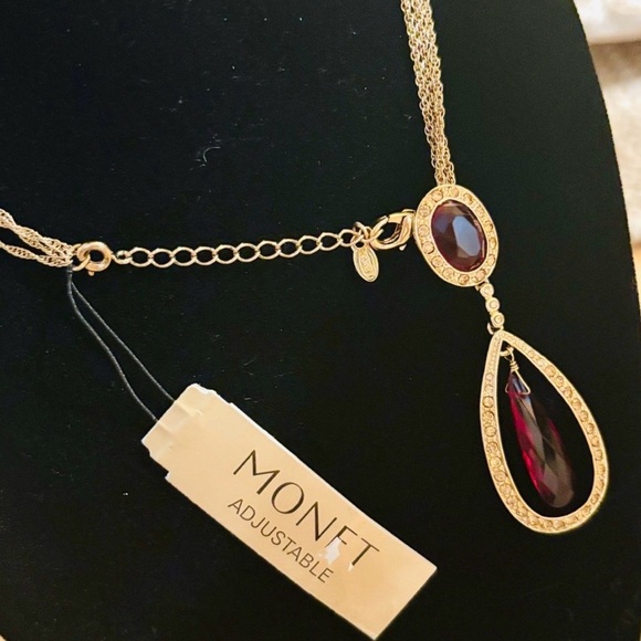 Monet NWT Vntg Gold Necklace Faceted Deep Ruby Red and Clear Rhinestones Accents - Picture 10 of 10